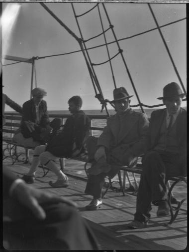 Boat to Aegina