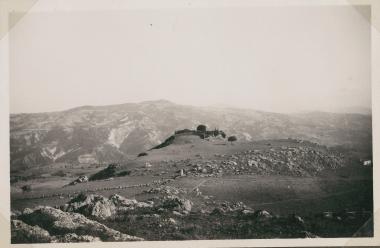 Titane.  Acropolis from a distance