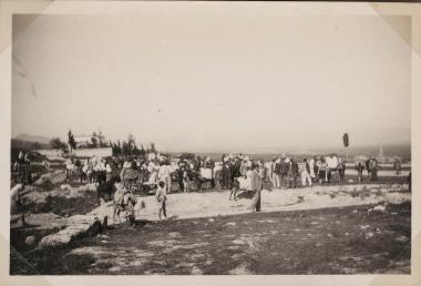 Old Corinth, waiting for tourists