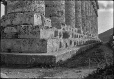 Segesta, Temple