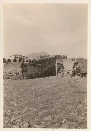 Chalcis, fortifications