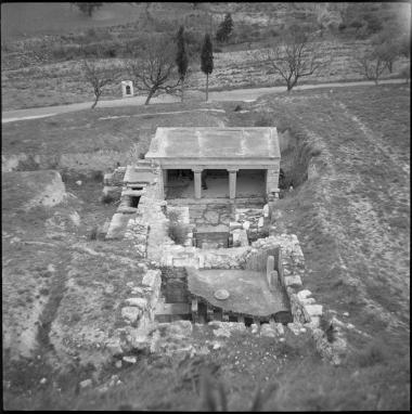 Cnossus. Temple tomb