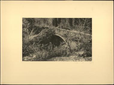 Crete, stone bridge