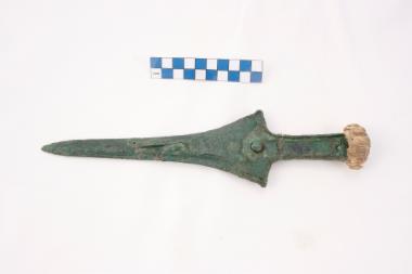 Βronze Mycenaean dagger from Kirra