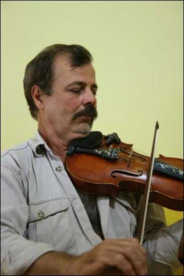 Ikaria Island (Mandria) 2008: The musician Leftreris Poulis plays the violin