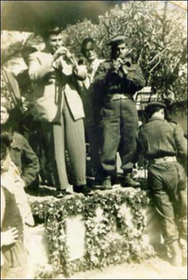 Samos Island, 1955: The musician Grigoris Markou