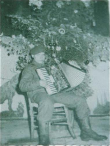 Lemnos Island (Kaminia), early 1960s: At the musician Giorgos Konstantio's house