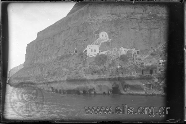 Fira. Fishermen's houses.