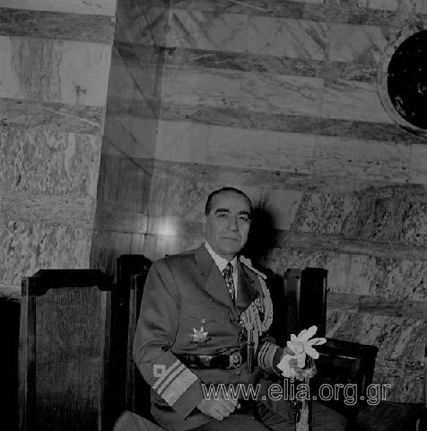 November 8. Swearing-in of the new Papandreou government.