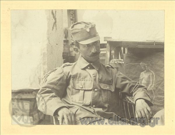 Ο Λάμπρος Πορφύρας (Δημήτριος Σύψωμος) (1879-1932) με στολή στρατιώτη.