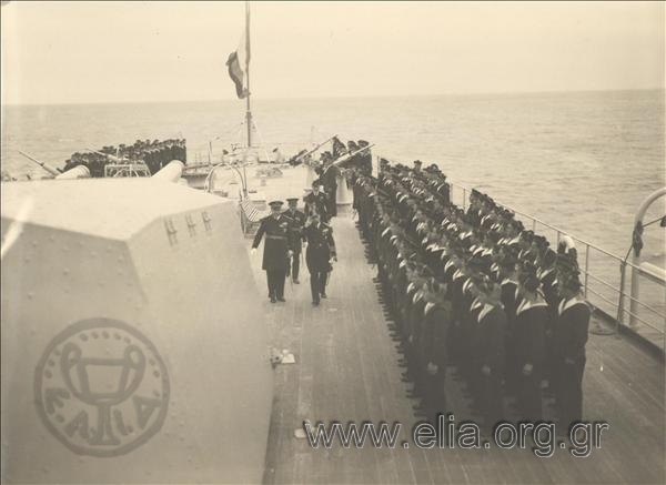 Minister of Marine Affairs Sofoklis Dousmanis on a visit to a French battleship