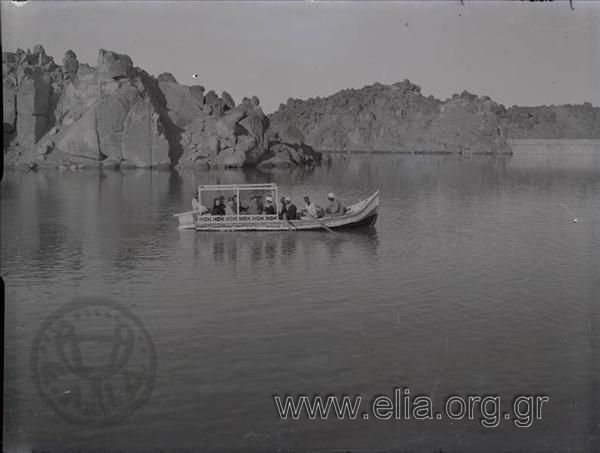 Βαρκάδα στη λίμνη του Ασσουάν (Aswan).