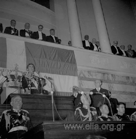 Swearing - in of Konstantinos Karamanlis in the Parliament.