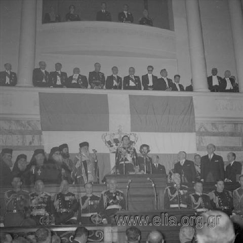 Swearing - in of Konstantinos Karamanlis in the Parliament.