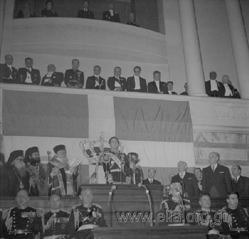 Swearing - in of Konstantinos Karamanlis in the Parliament.