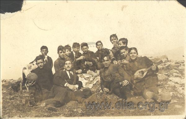 Pelos Katselis (in the centre, top)