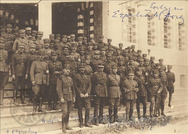 Group portrait of the staff officers of the Smyrna army. In the centre, at front, stands the Crown Prince Georgios and on either side of his the general Anastasios Papoulas (commander of the army) and brigadier Xenophon Startigos. Colonel Const ???