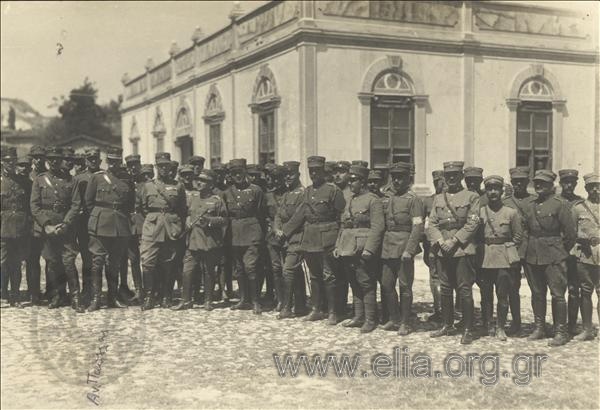 Group portrait of the staff officers of the Smyrna army. In the centre, at front, stands the Crown Prince Georgios and on either side of his the general Anastasios Papoulas (commander of the army) and brigadier Xenophon Startigos. Colonel Const ???