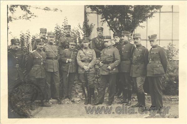 Asia Minor campaign, the Crown Prince Georgios between officers. At his left, Xenofon Startigos and at his right Viktor Dousmanis.