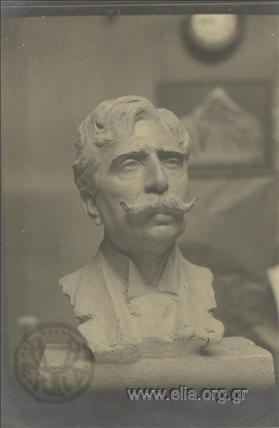 The bust of Jean Moreas.