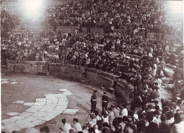 Άποψη του αρχαίου θεάτρου Φιλίππων.