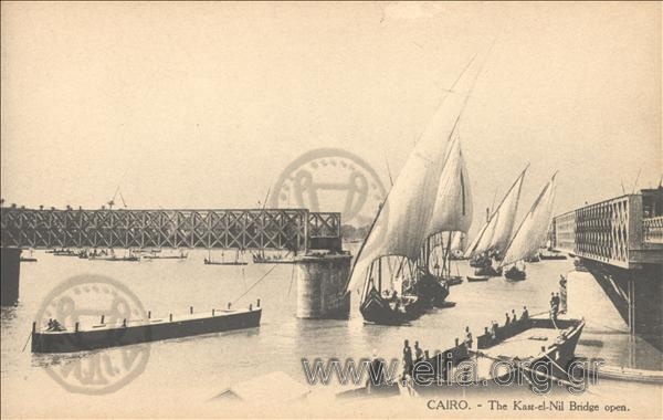 Cairo - The Kasr-el-Nil Bridge open.