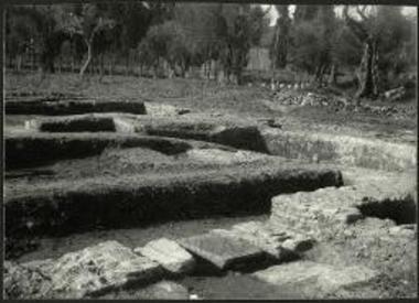 Η είσοδος προς τον θάλαμον Α του βαλανείου.