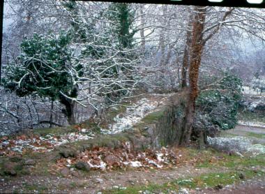 Ερειπωμένος νερόμυλος στη Φούστανη, στους πρόποδες του Πάικου