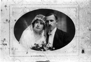 Ida Romano Aaaron and Abraham Tabah Mordohai, wedding photograph, Komotini.