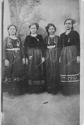 Women from Namata, 1920s