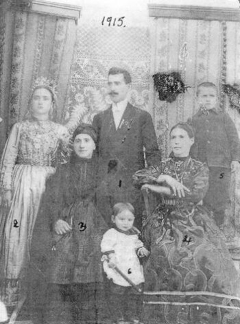 Οικογένεια Κούστα, Νυμφαίο, 1915