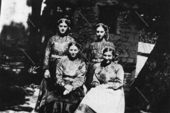 Κοπέλες από το Νυμφαίο, 1930