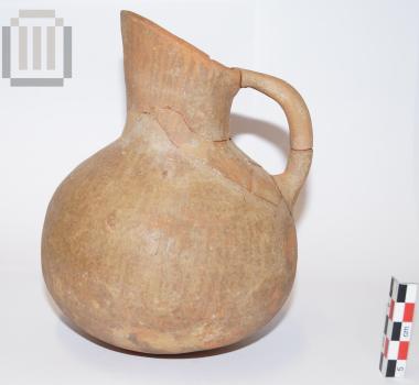 Jug with cutaway neck