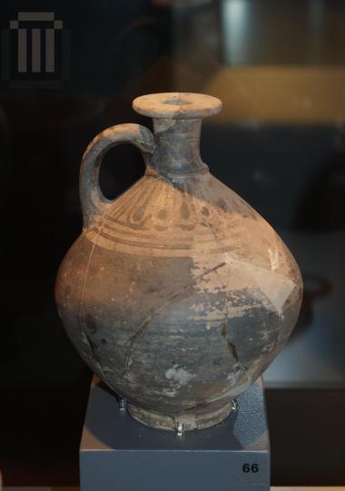 Lekythos with painted decoration