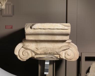 Ionic capital