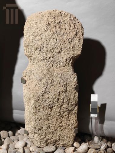 Anthropomorphic stele