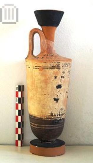 Black-figured lekythos