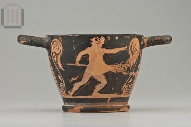 Attic red-figure type A skyphos