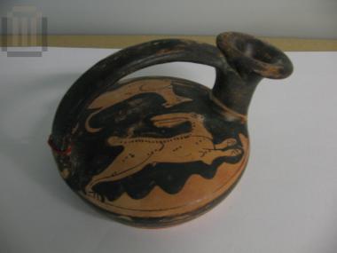 Red-figure askos with arched handle of a Chalkidiki workshop