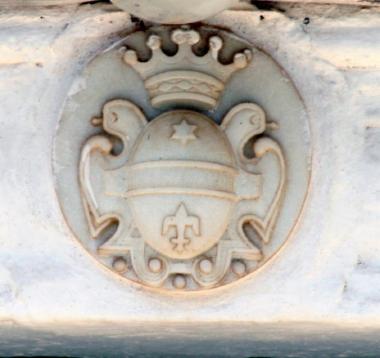 Coat-of-arms of the Caluci (Kaloutsi) family