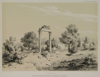 Ερείπια μνημείου στην Αφροδισιάδα της Καρίας.