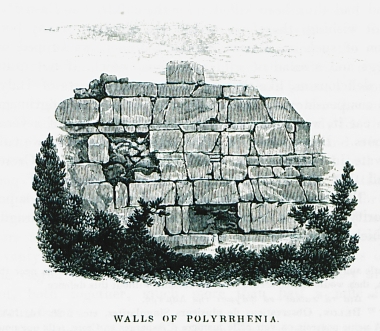 Αρχαία τείχη στην Πολυρρήνια Χανίων.