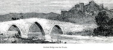 Γέφυρα, πιθανότατα ρωμαϊκή, στον ποταμό Τούζλα (αρχ. Σατνιόεις) κοντά στην Άσσο.