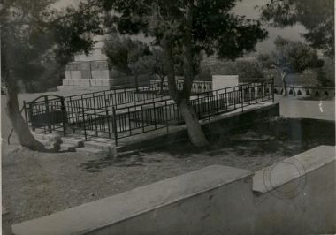 Ο τάφος του Ελευθερίου Βενιζέλου στο Ακρωτήρι.